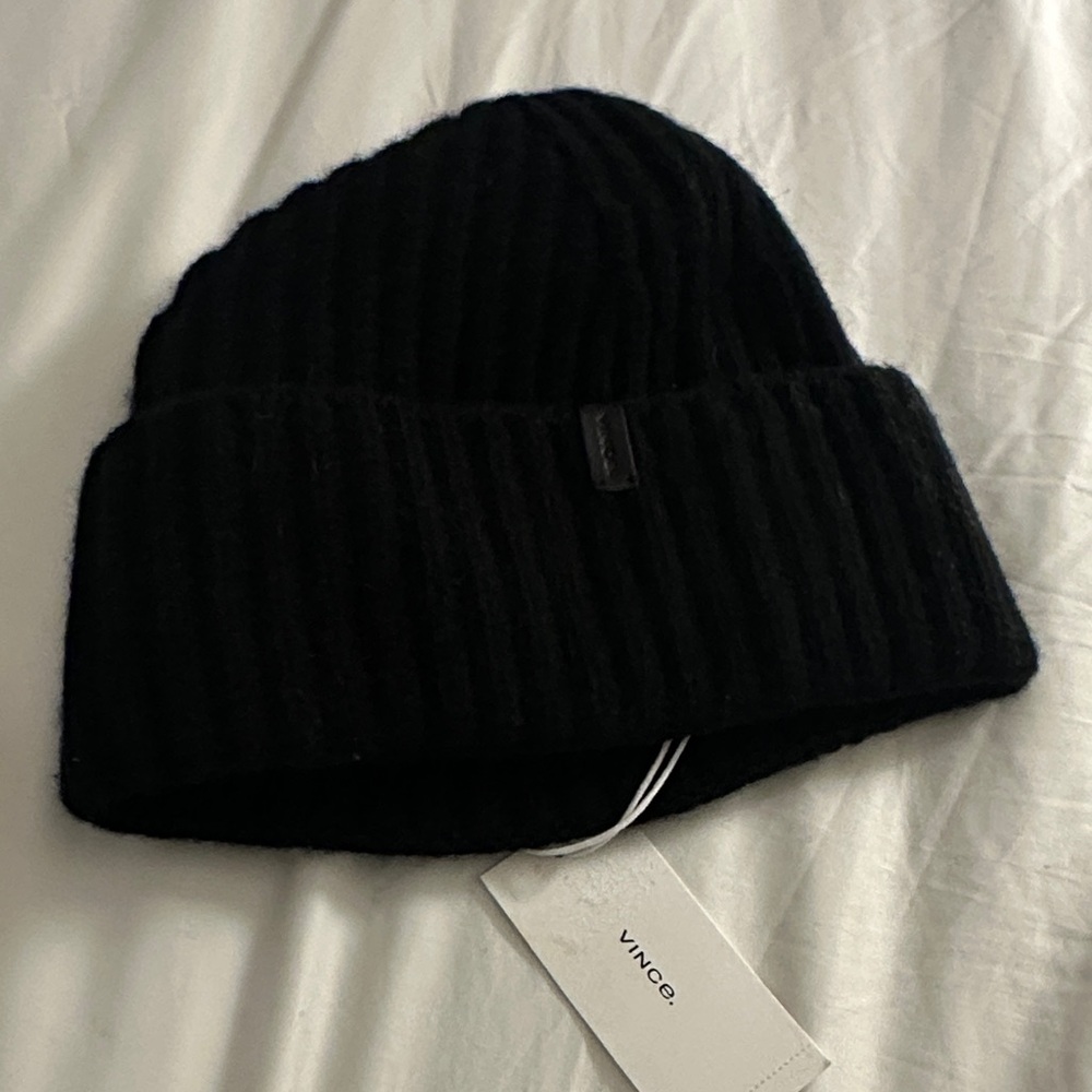 Vince Boiled Cashmere Chunky Beanie black New